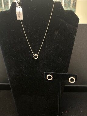 Park Lane Gold Circle Pendant Necklace with Matching Circle Stud Earrings.